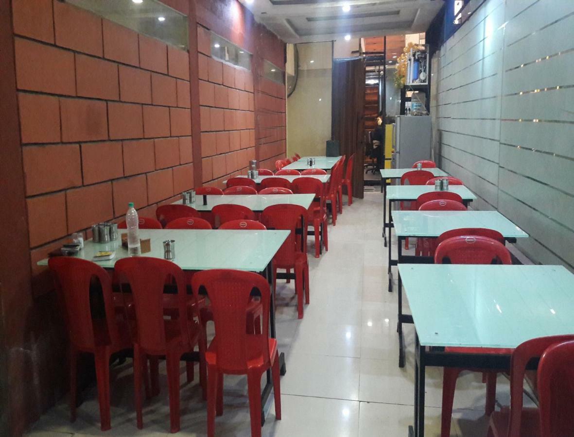 Hotel Malhar Palace Shirdi Exterior foto
